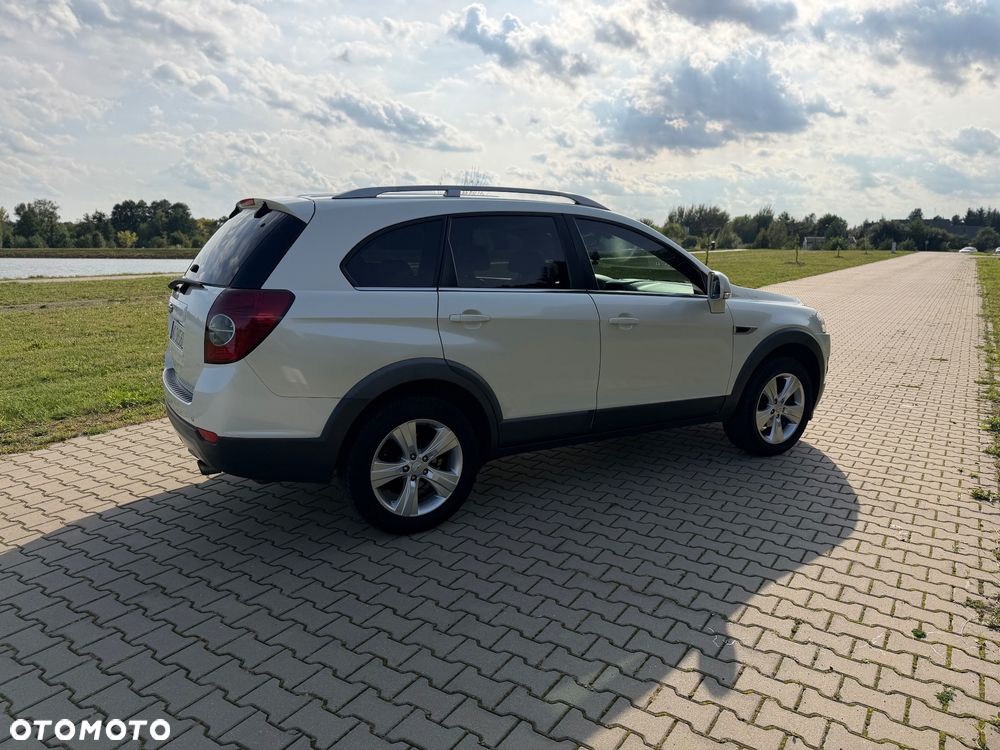 Chevrolet Captiva 2.4 AWD Automatik LT+ - 4
