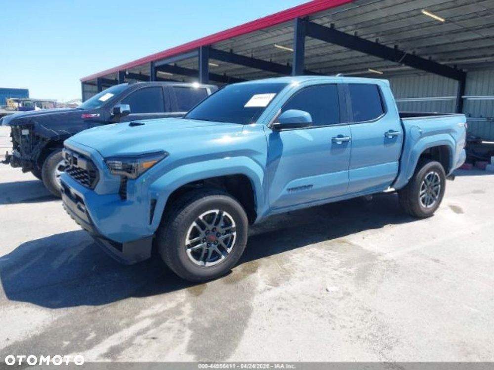 Toyota Tacoma - 2