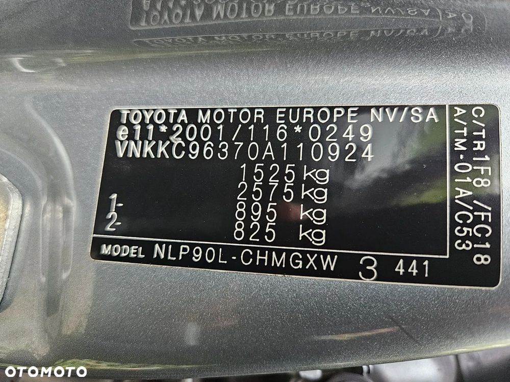 Toyota Yaris 1.4 D-4D Prestige - 12