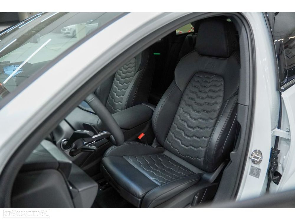 Audi A6 Avant e-tron - 4