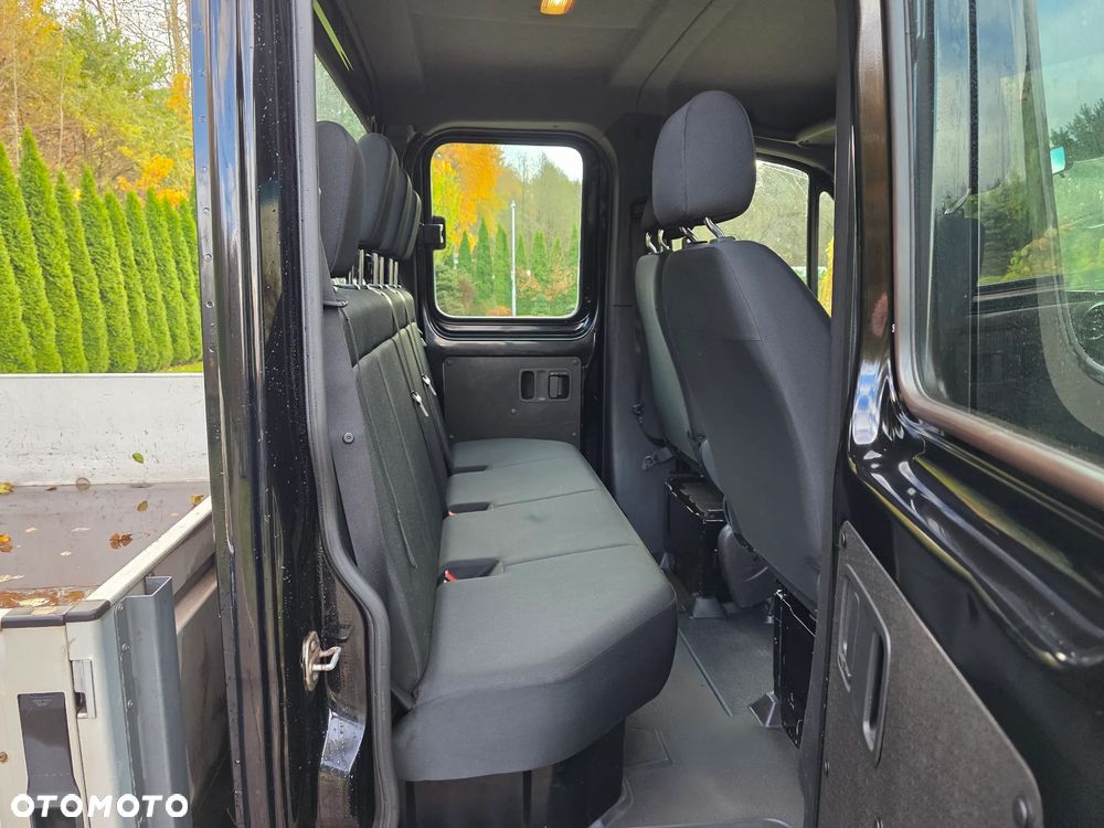 Mercedes-Benz Sprinter - 14