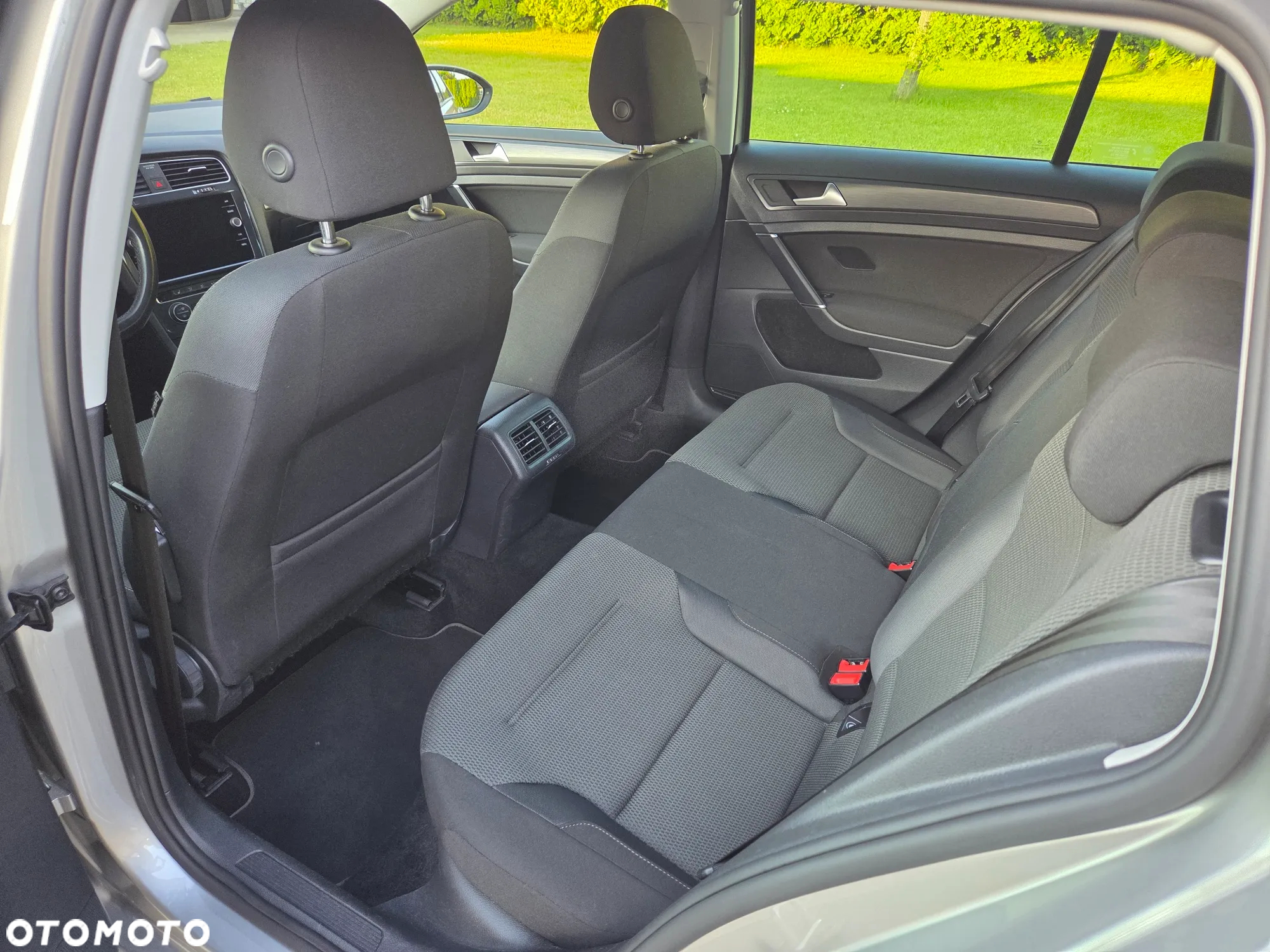 Volkswagen Golf VII 1.6 TDI BMT Comfortline - 11