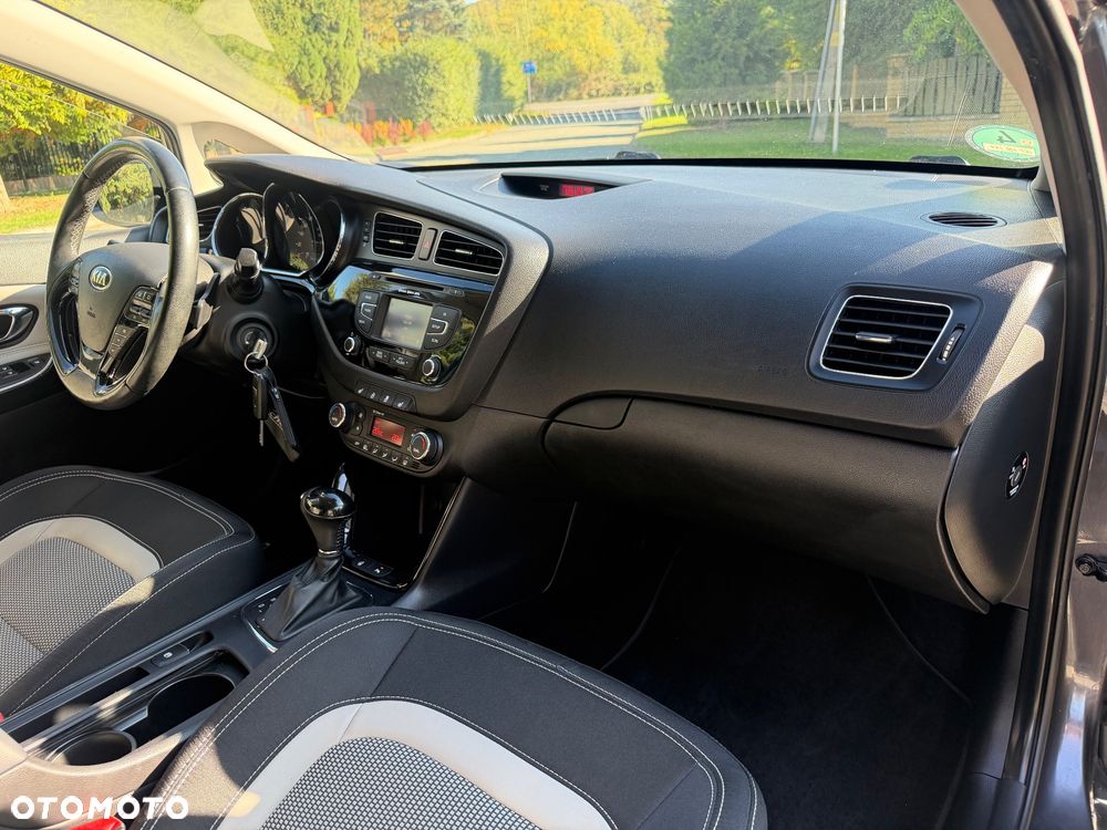 Kia Ceed 1.6 GDI DCT Spirit - 31