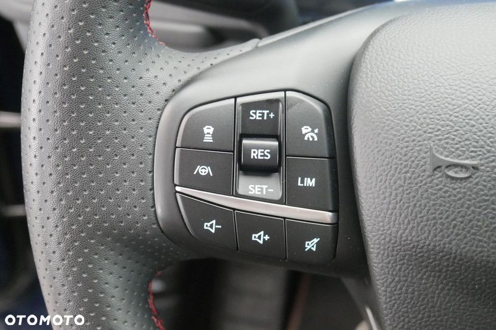 Ford Kuga - 33