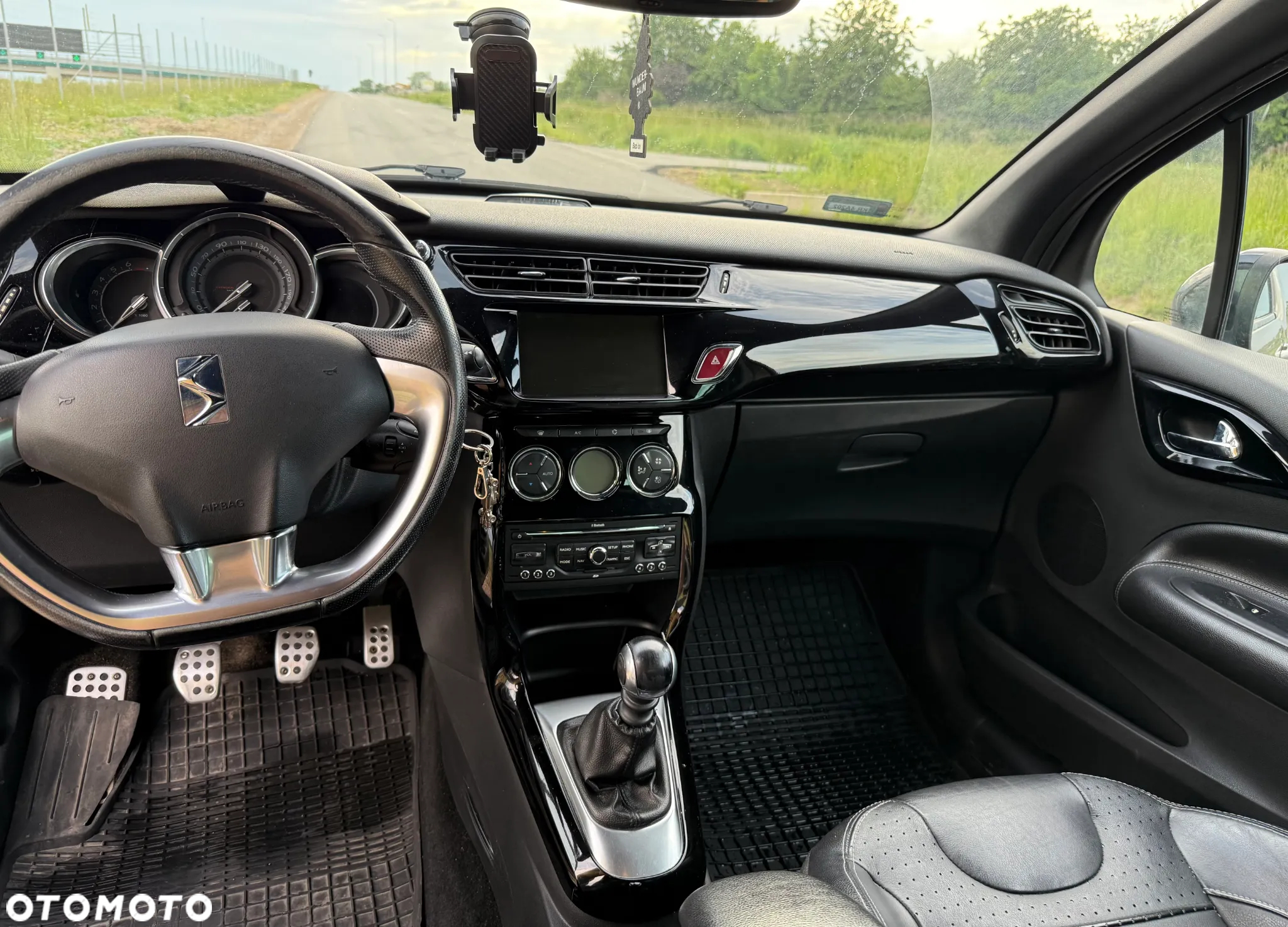 Citroën DS3 1.6 THP SportChic - 4