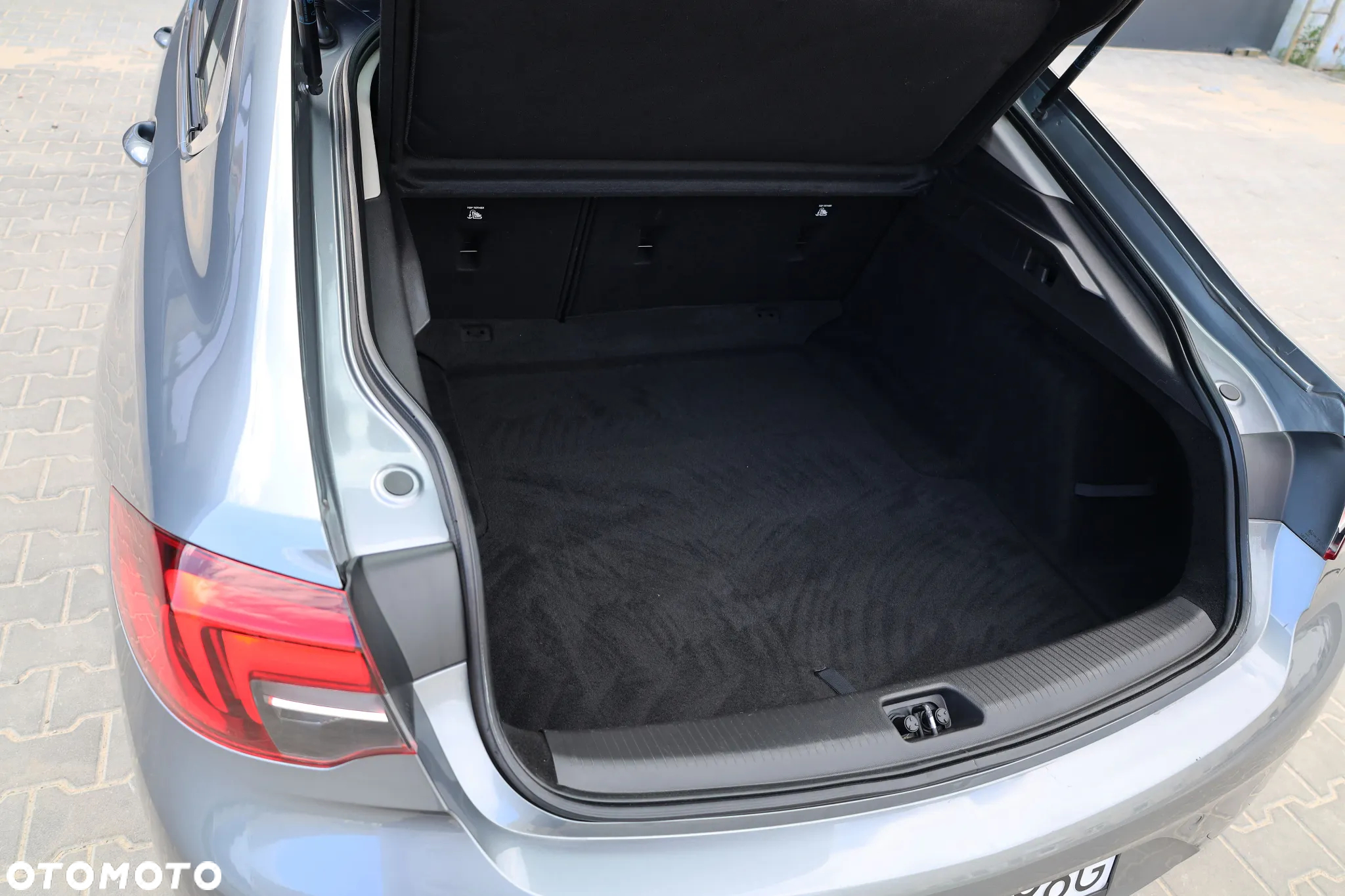 Opel Insignia 1.5 T Elite S&S - 32