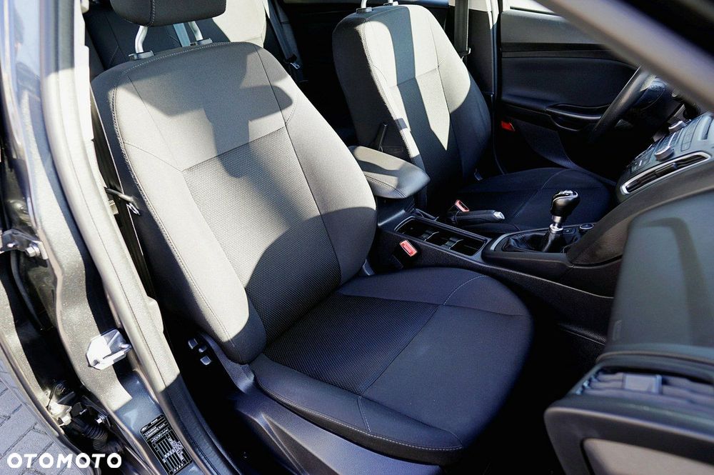 Ford Focus - 17