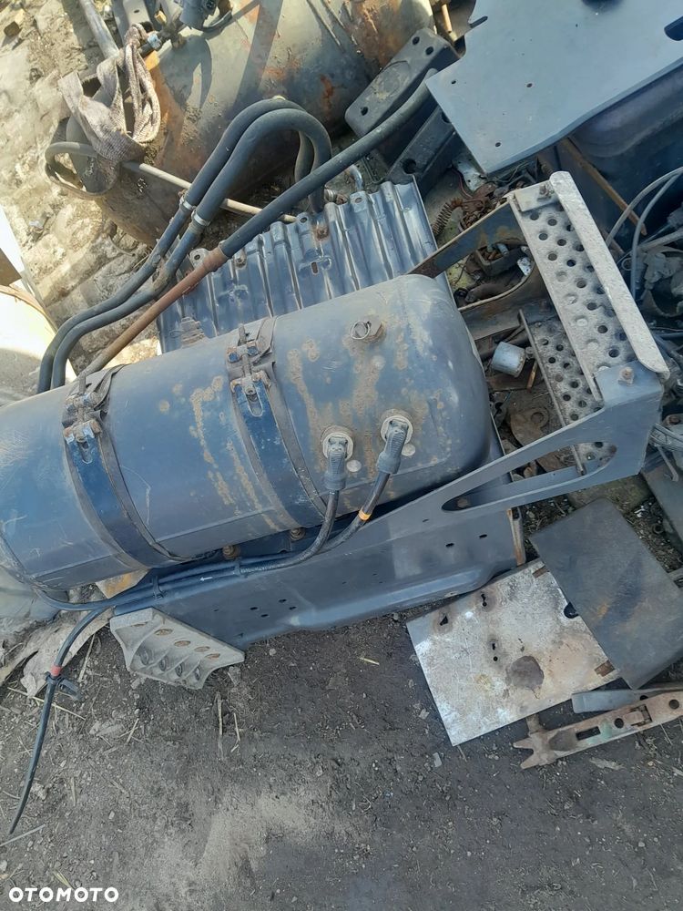 BUTLA POWIETRZA RENAULT PREMIUM  EURO 6 - 1