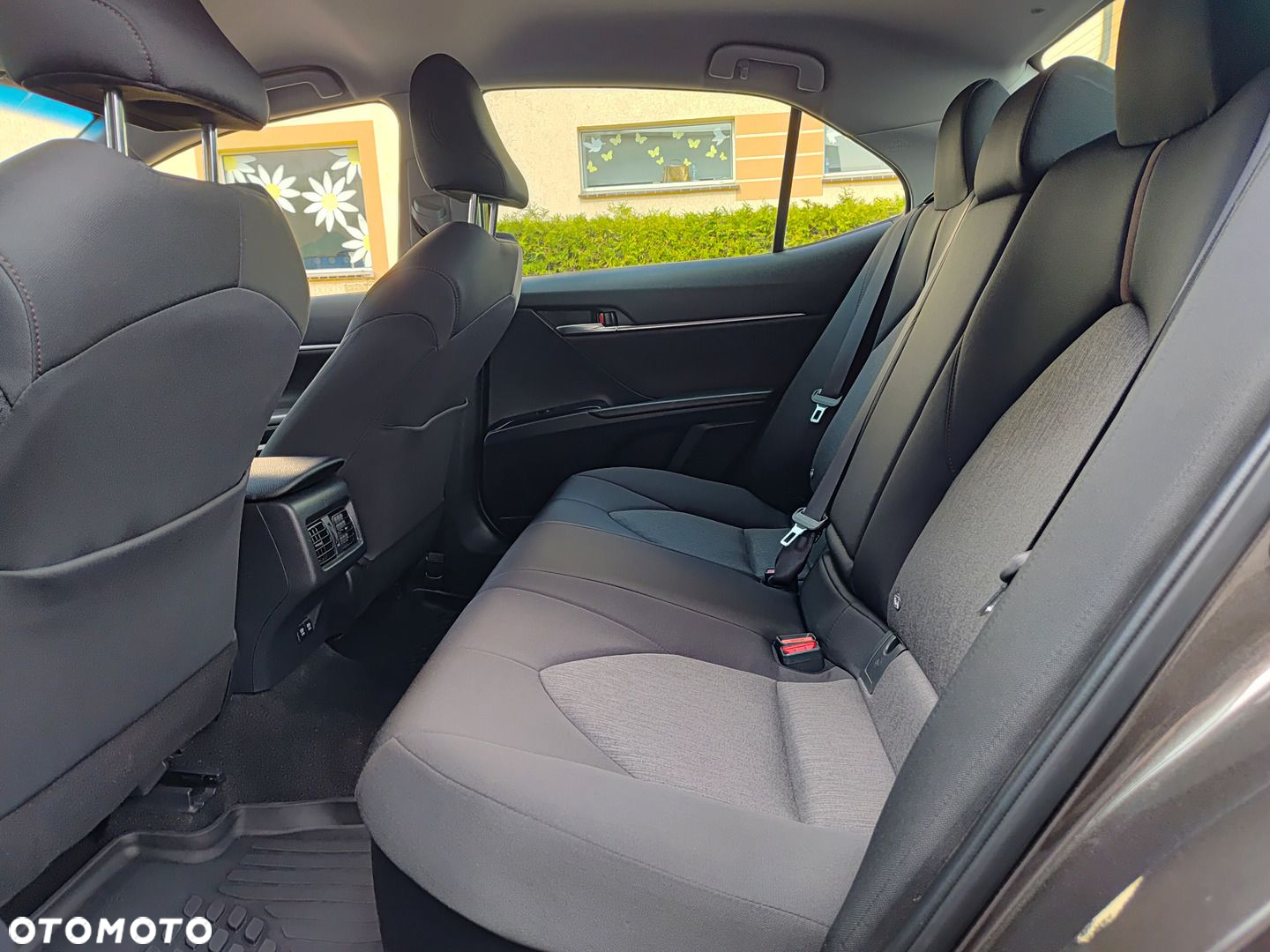 Toyota Camry - 10