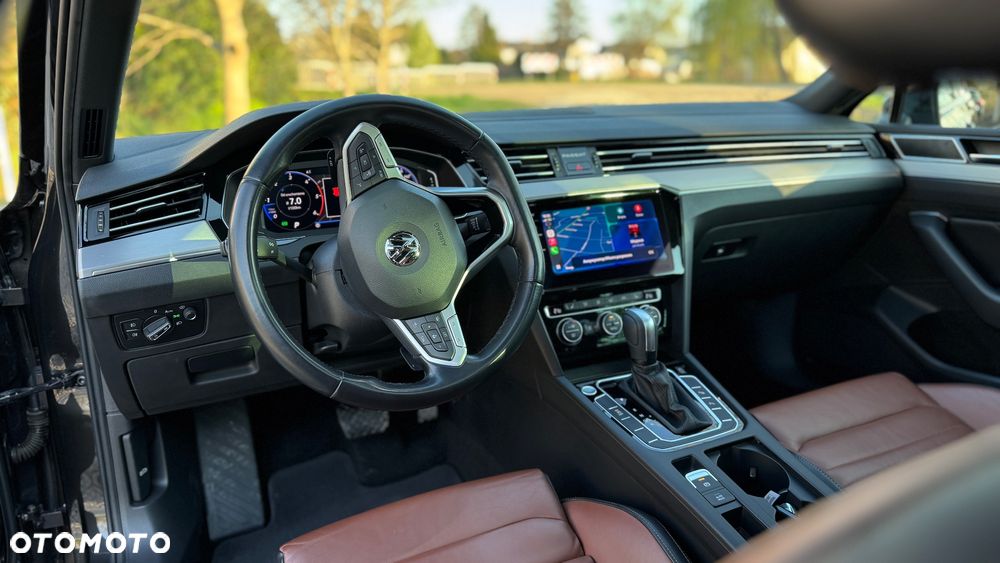 Volkswagen Passat 2.0 TDI SCR DSG Elegance - 14