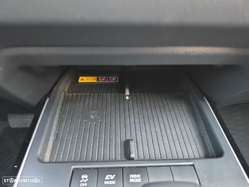 Toyota Corolla Cross 1.8 Hybrid Luxury - 28