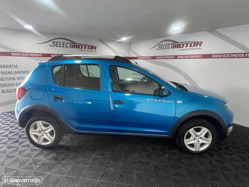 Dacia Sandero 1.5 dCi Stepway - 4
