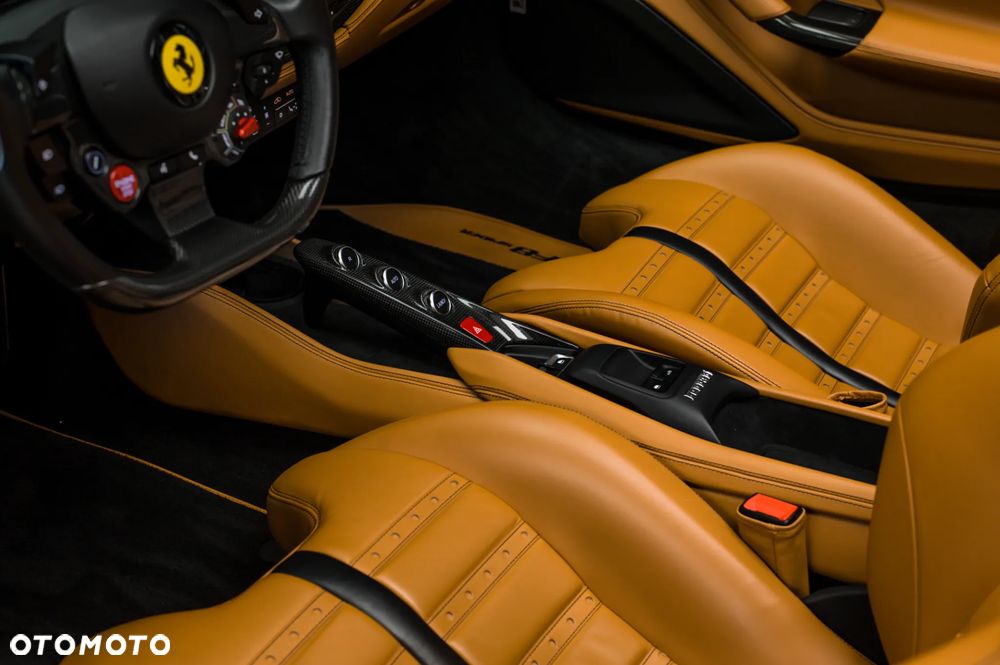 Ferrari F8 Spider Standard - 25