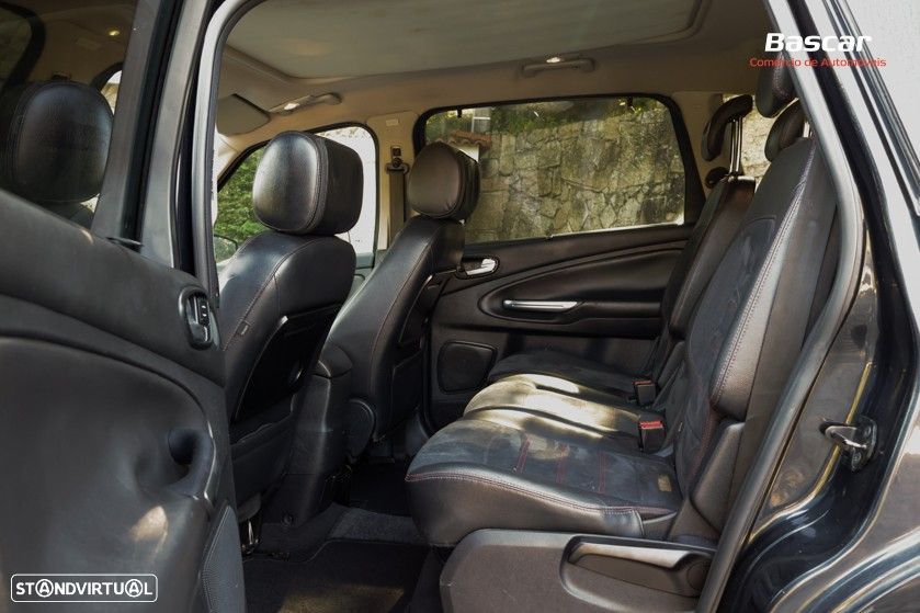 Ford S-Max 2.0 TDCi Titanium 7L - 12