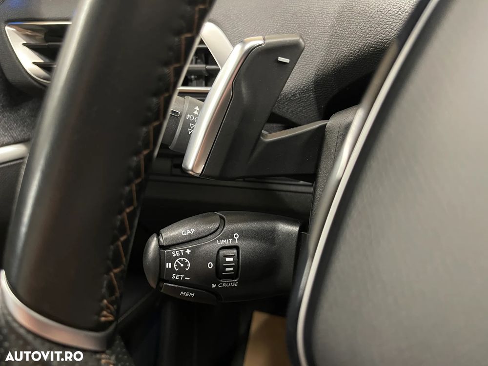 Peugeot 5008 1.5 BlueHDI s&s EAT8 GT-Line - 35