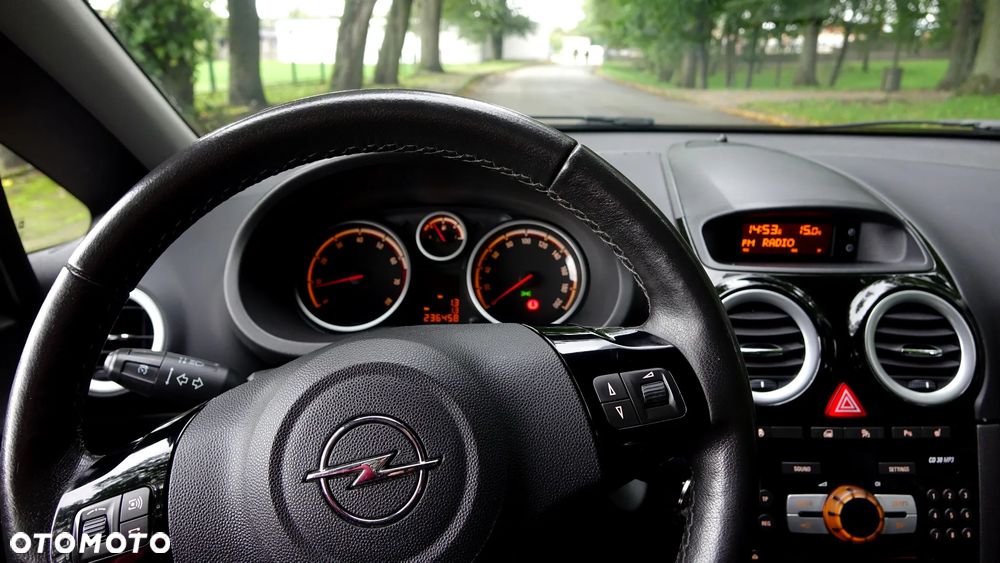 Opel Corsa 1.2 16V Cosmo - 16