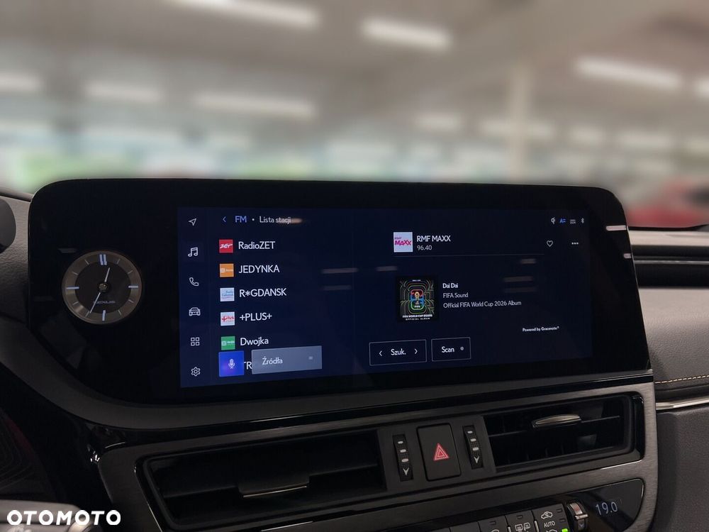 Lexus ES 300h Business Edition - 23