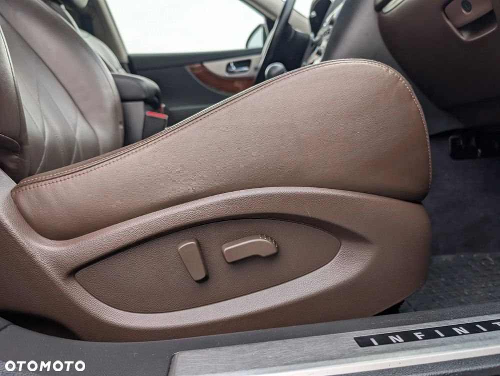 Infiniti FX FX35 AWD - 20