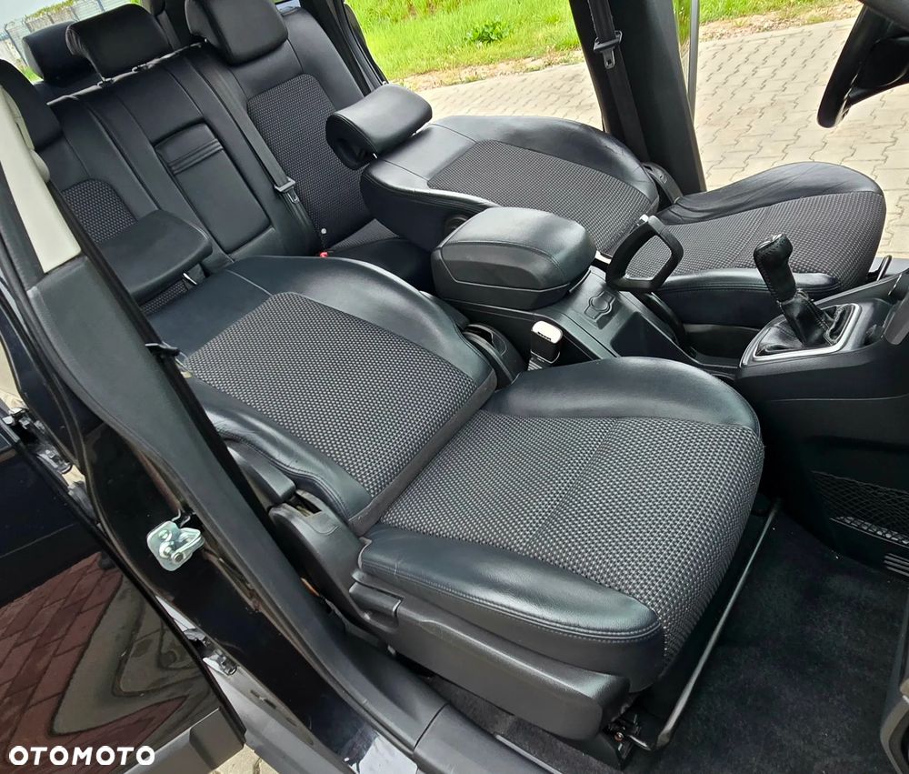 Chevrolet Captiva 2.4 4WD 7 Sitzer LT - 26