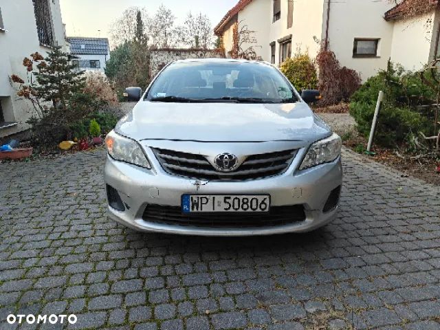 Toyota Corolla - 2