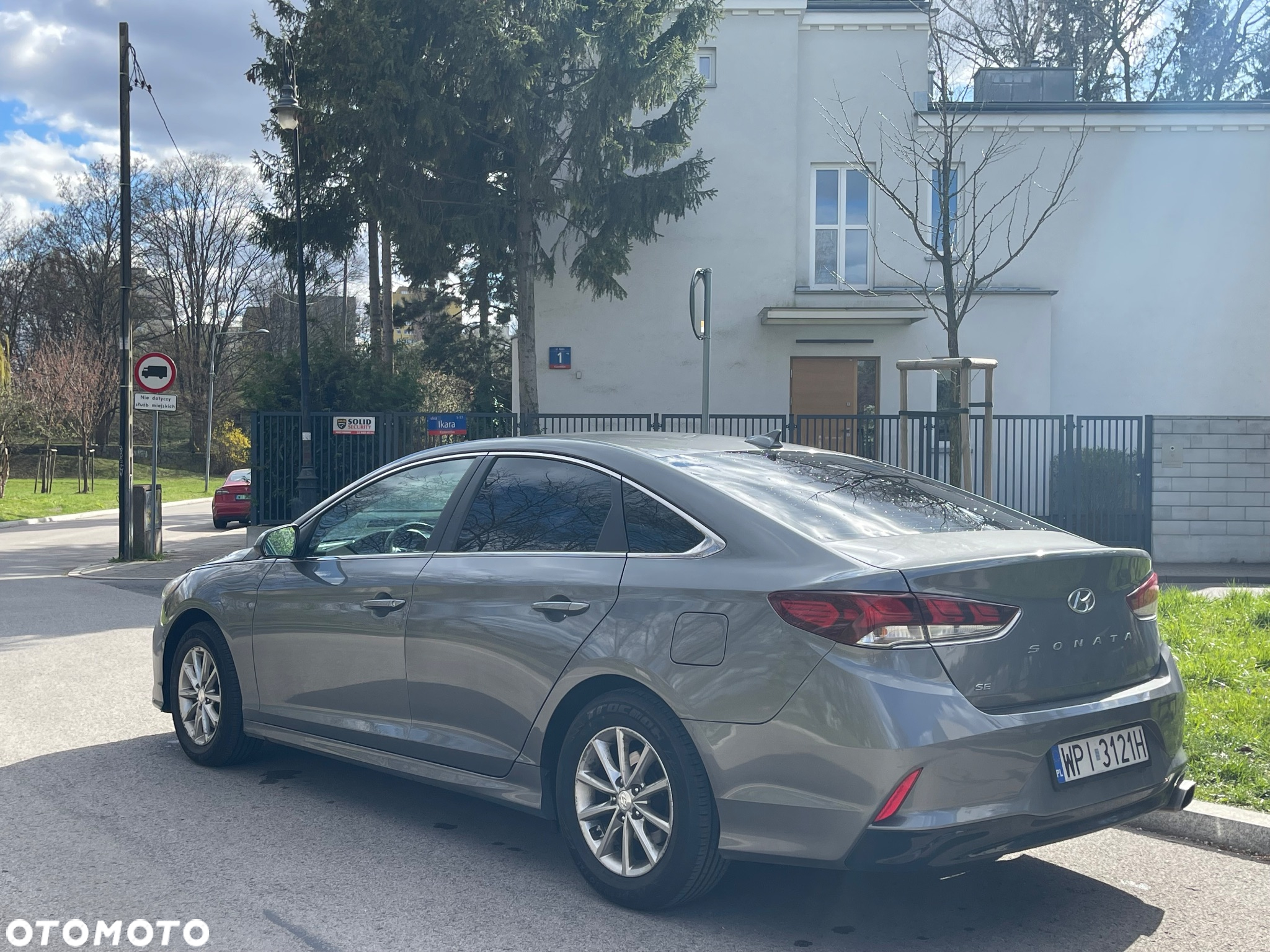 Hyundai Sonata - 6