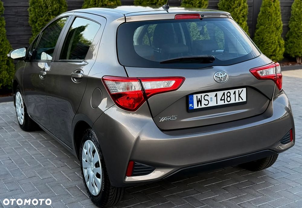 Toyota Yaris 1.0 Active EU6 - 7