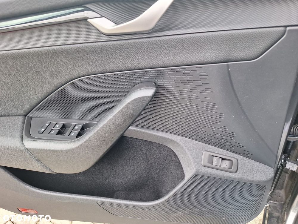 Skoda Octavia 1.5 TSI mHEV Sportline DSG - 7