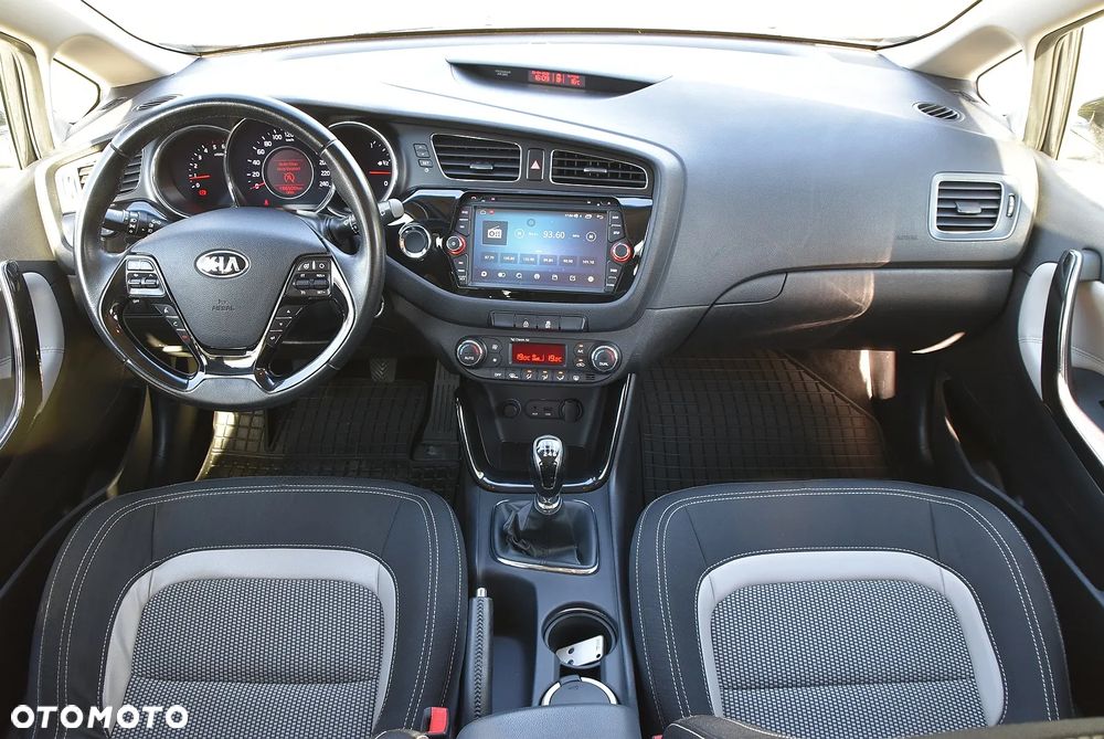 Kia Ceed - 20