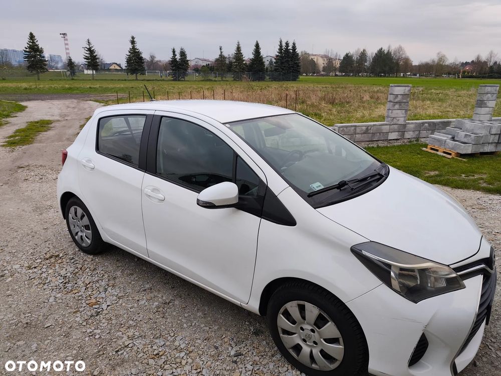 Toyota Yaris 1.0 Active EU6 - 4