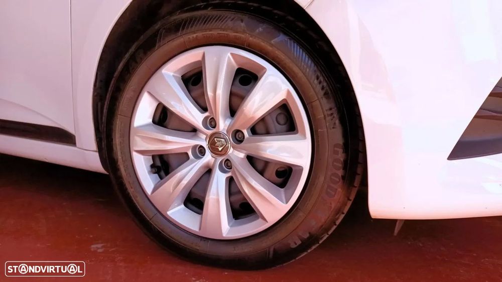 Renault clio van 1.5 blue dci air nav - 20