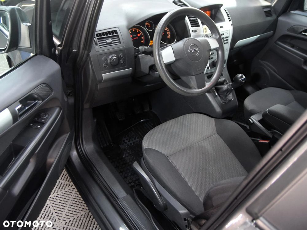 Opel Zafira - 11