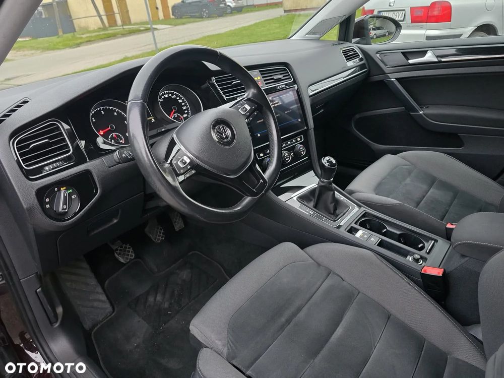 Volkswagen Golf Variant 2.0 TDI SCR Highline - 28