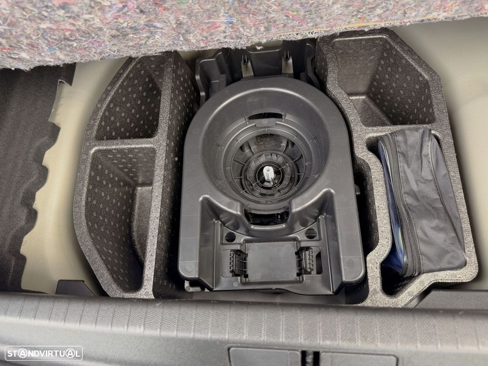 Peugeot 208 1.2 PureTech Allure - 41