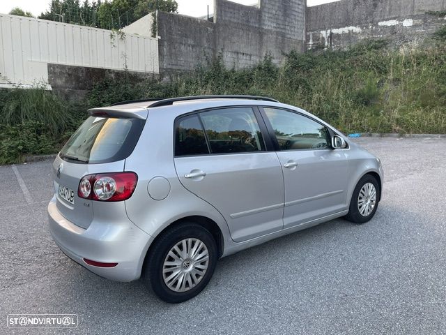 VW Golf Plus 1.6 TDi Confortline DSG - 24
