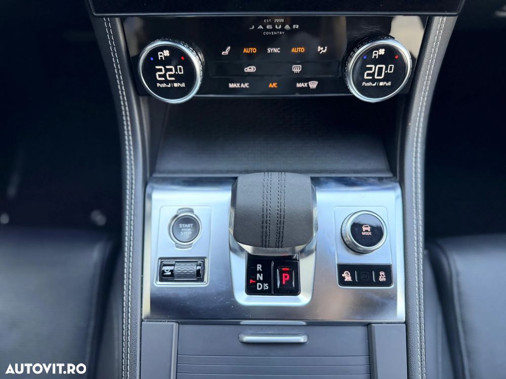 Jaguar F-Pace D200 AWD R-Dynamic SE - 16