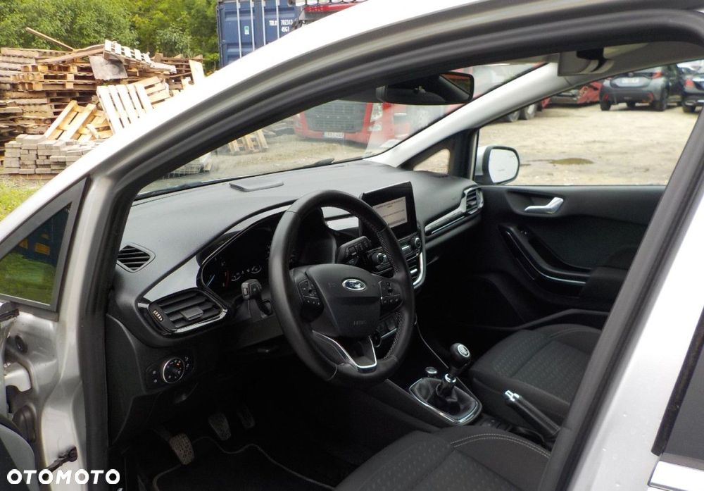 Ford Fiesta - 16