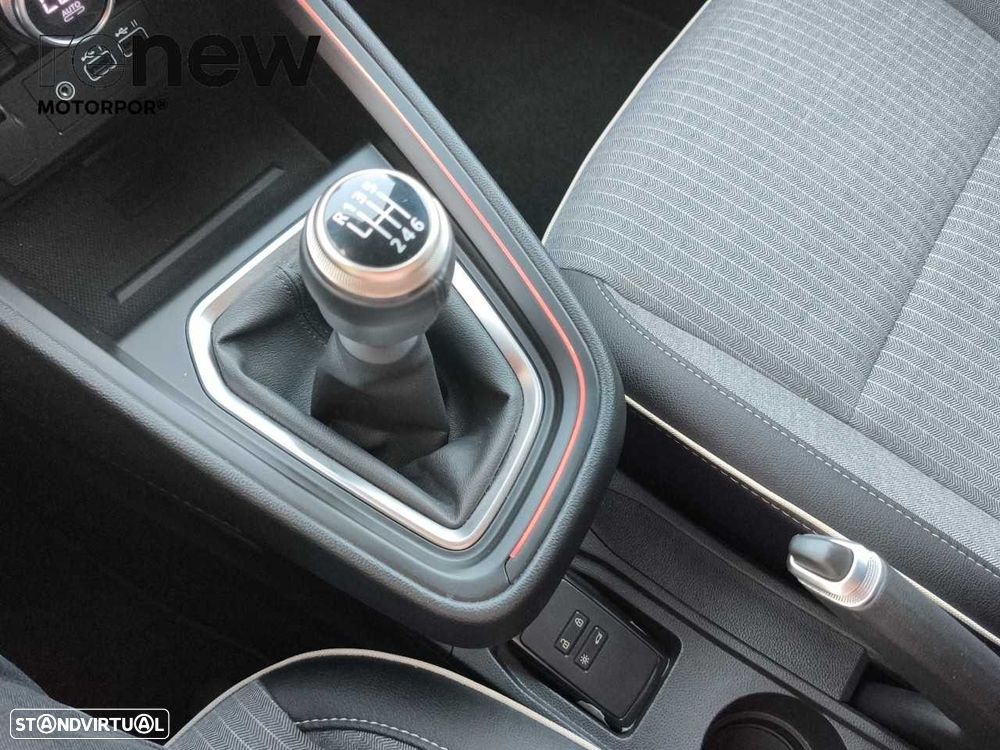 Renault Clio 1.0 TCe Techno Bi-Fuel - 13