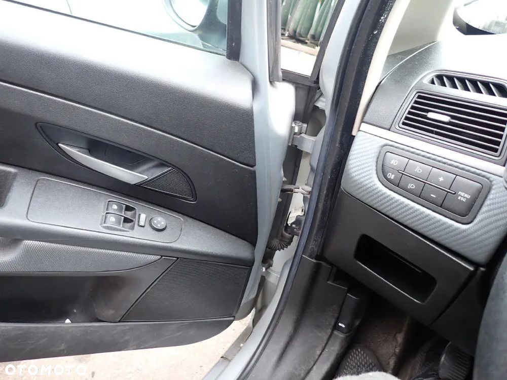 CZĘŚCI - Fiat Grande Punto 1,2 48kW 65KM 199A4000 FILM HB 5D 2009r. INDEX - 9676 - 15