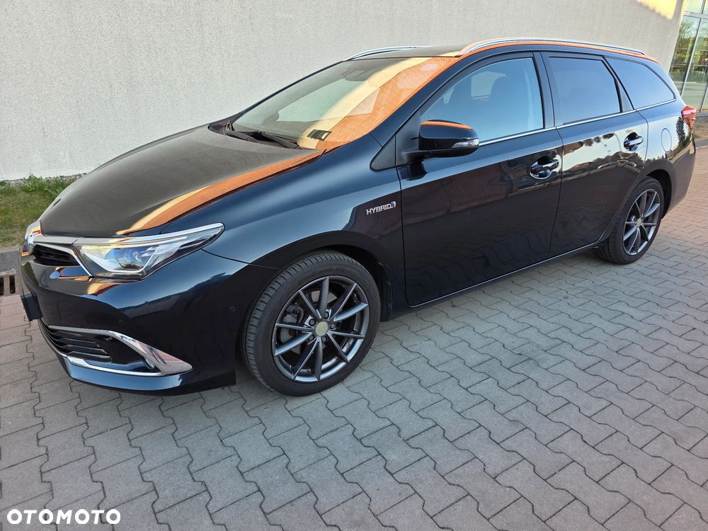 Toyota Auris - 1