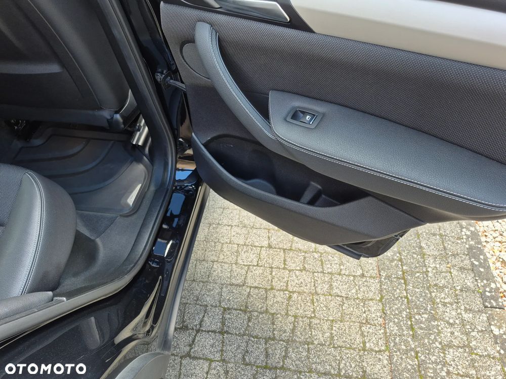 BMW X4 xDrive20d Advantage - 29