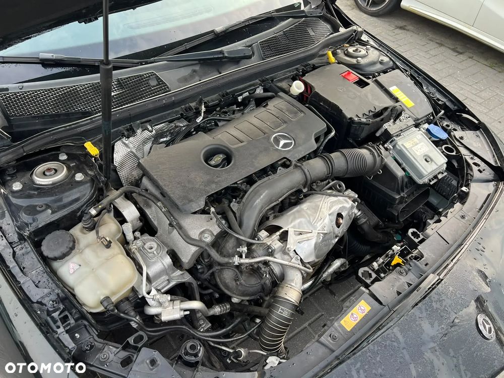 Mercedes-Benz CLA 250 AMG Line 7G-DCT - 24