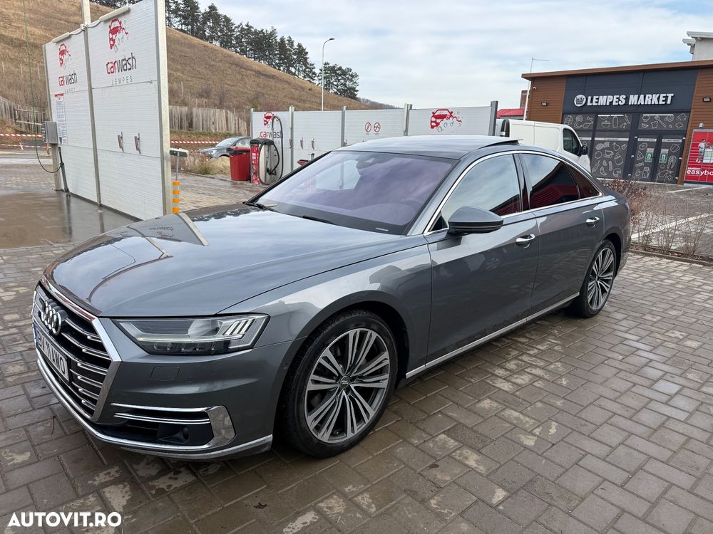 Audi A8 - 1