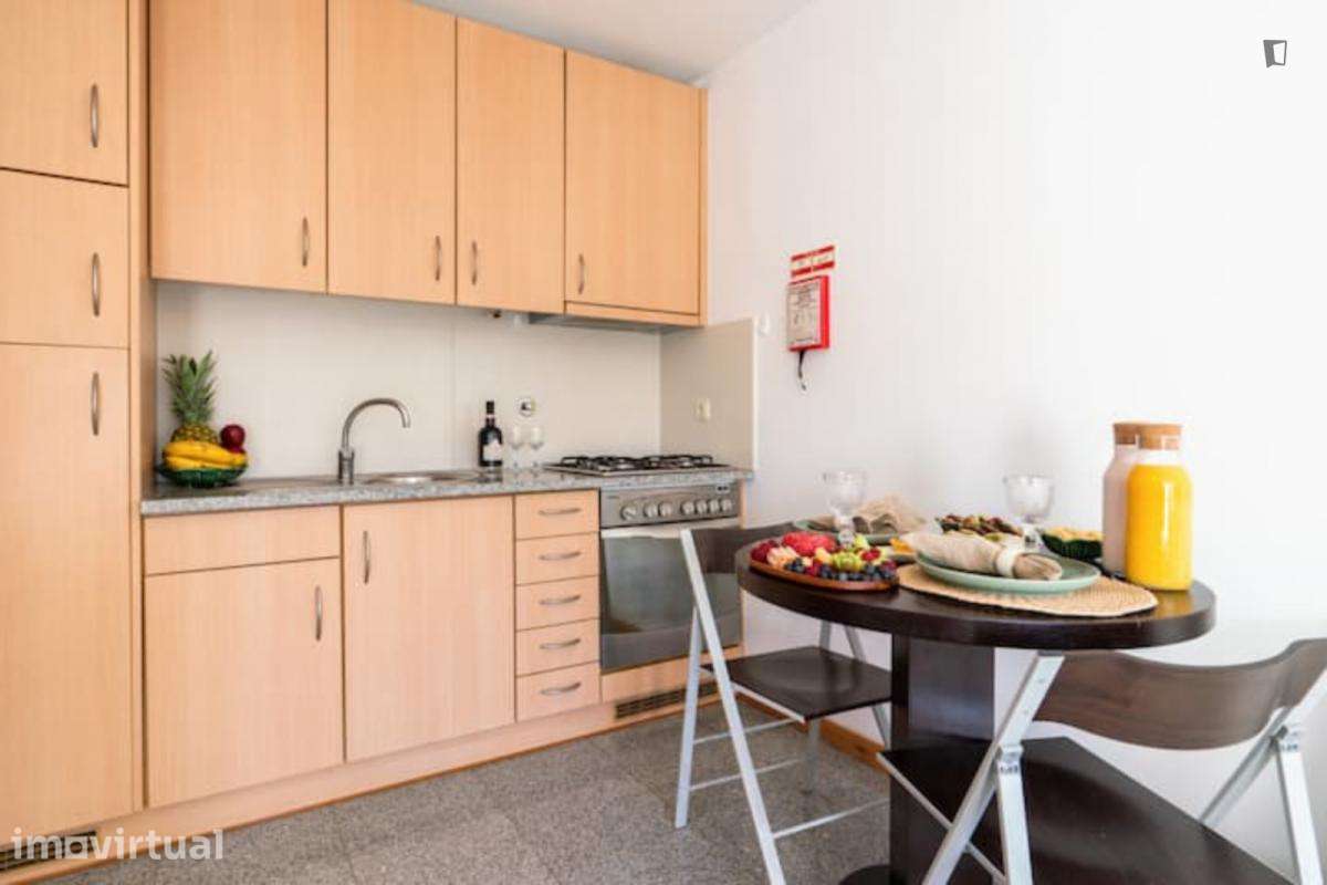 Apartamento com 1 quartos - localizado em Paranhos Porto - Grande imagem: 3/12