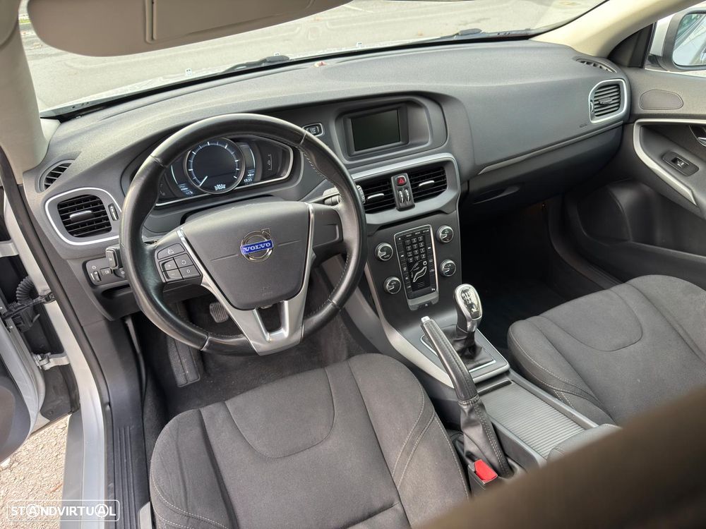 Volvo V40 1.6 D2 Momentum - 5