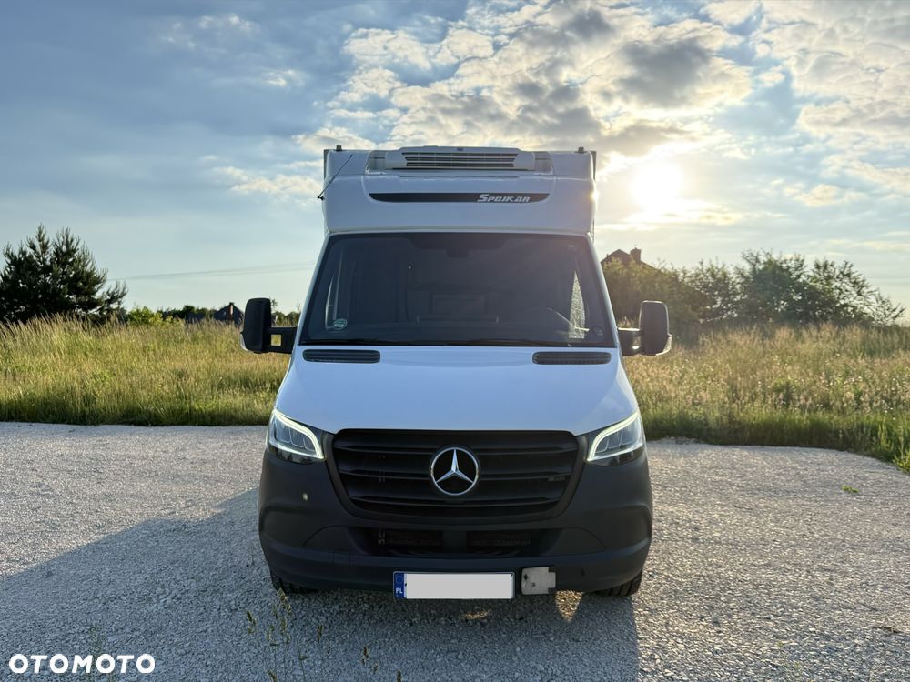 Mercedes-Benz Sprinter - 11