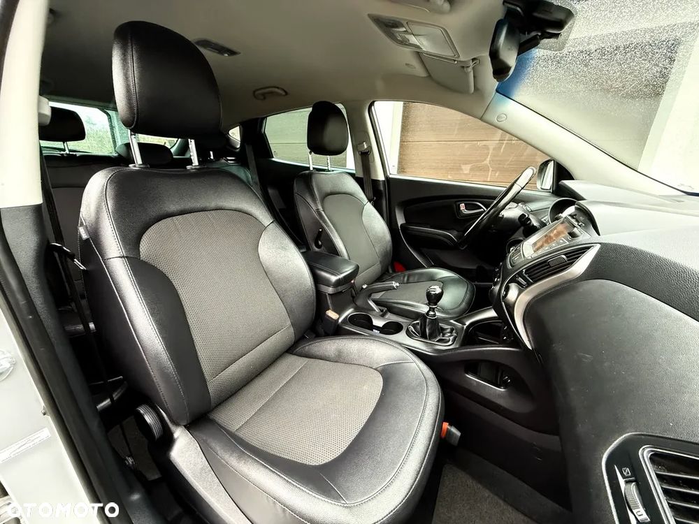 Hyundai ix35 blue 1.6 2WD Finale Gold - 30