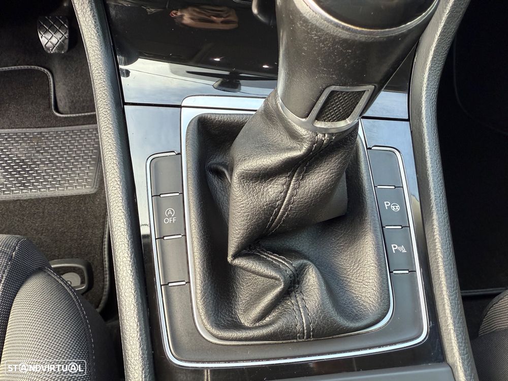 VW Golf Variant 1.6 TDi Highline - 30