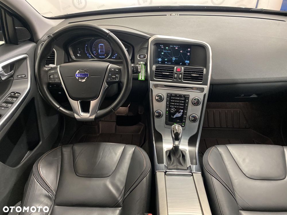 Volvo XC 60 - 4