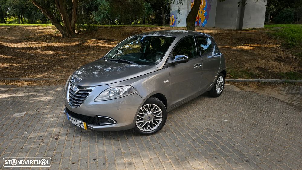 Lancia Ypsilon 1.3 M-jet S&S Silver - 10