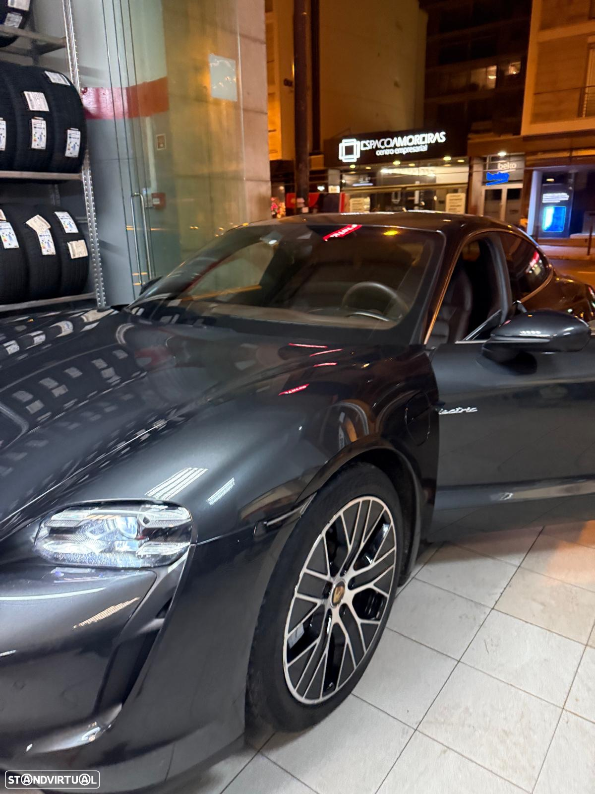 Porsche Taycan 4S - 3